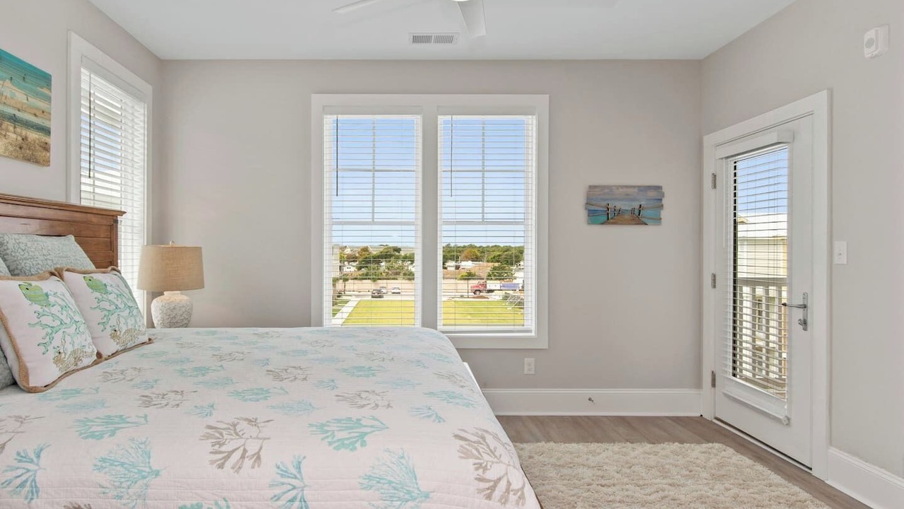 Photo of Patio Balcony in Emerald Isle