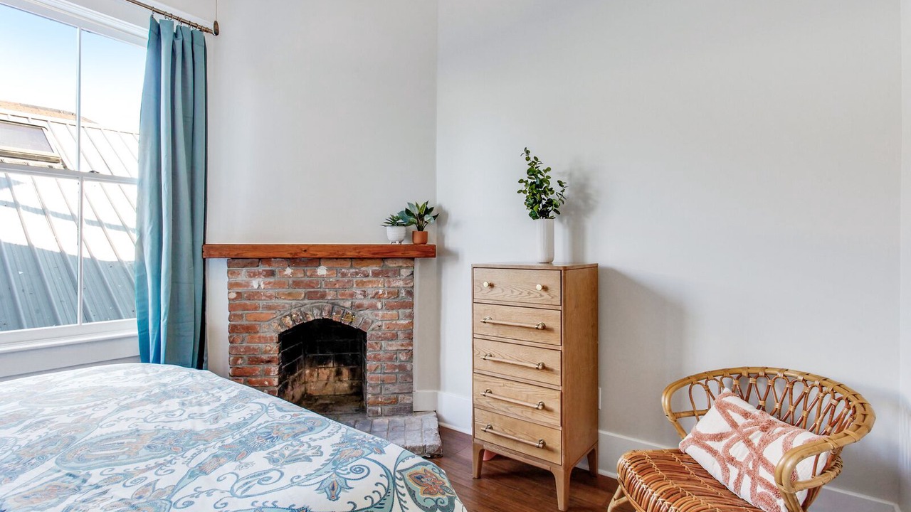 Photo of Bedroom in Metropolitan