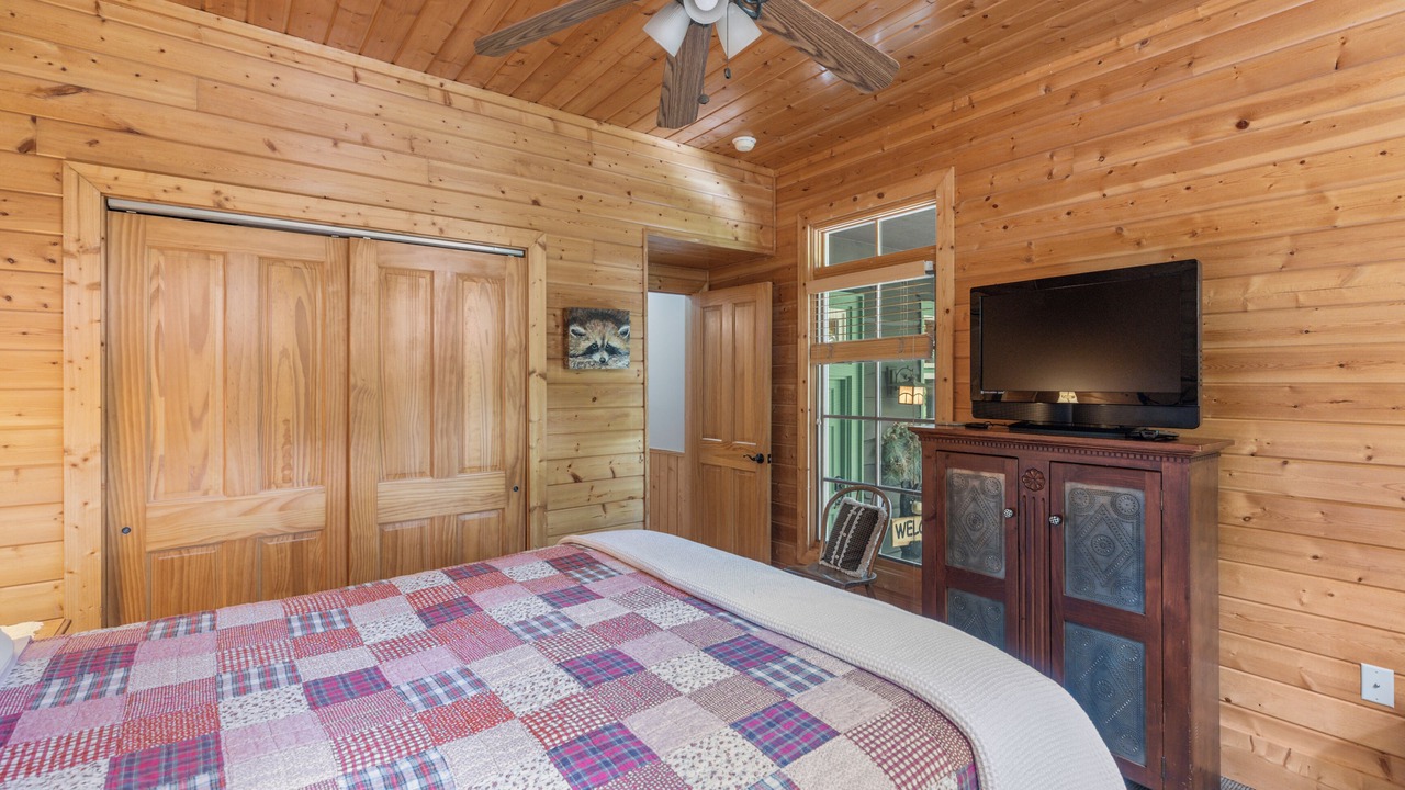 Photo of Bedroom in Cashiers