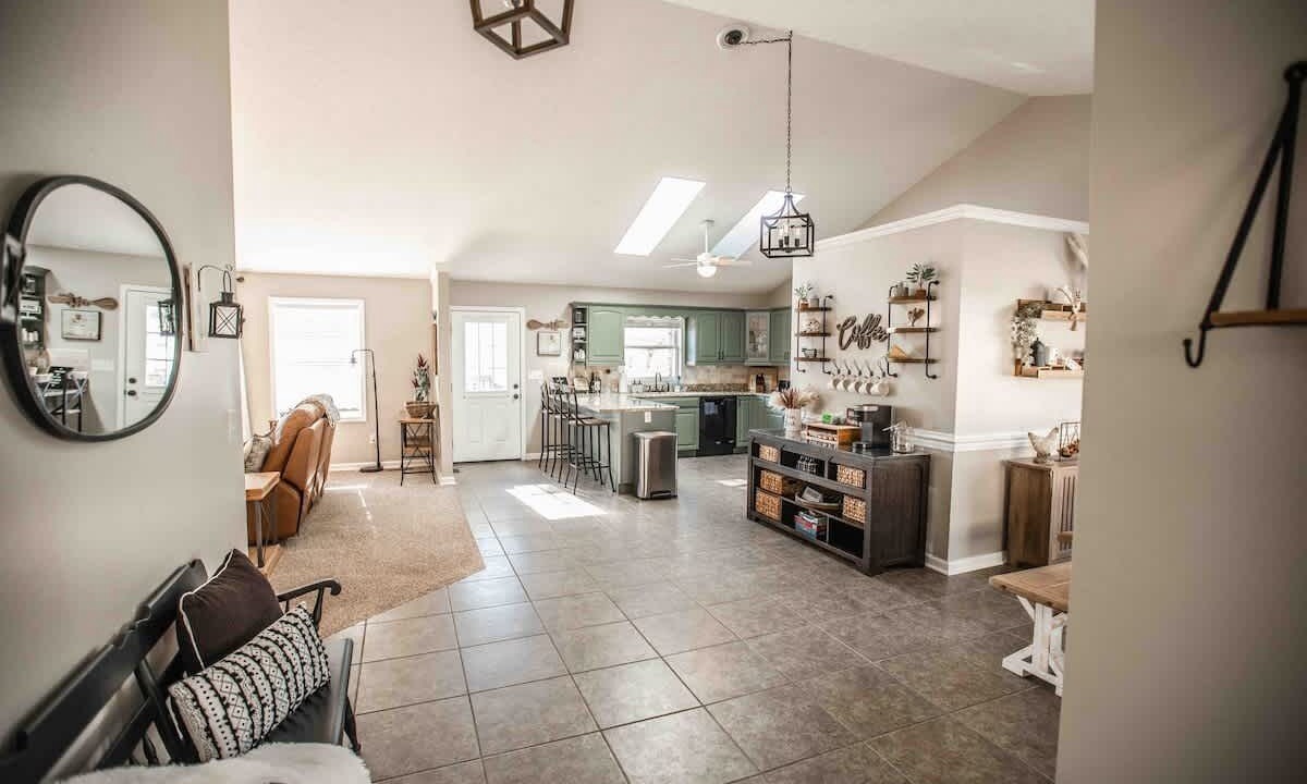 Photo of Livingroom in Hendersonville