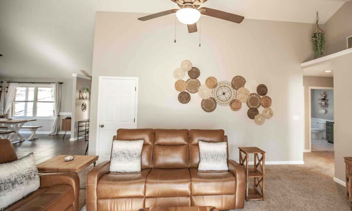 Photo of Livingroom in Hendersonville