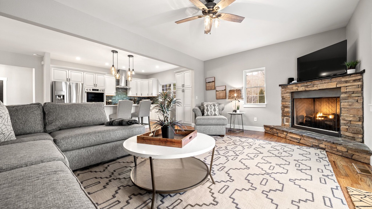 Photo of Livingroom in Skyland