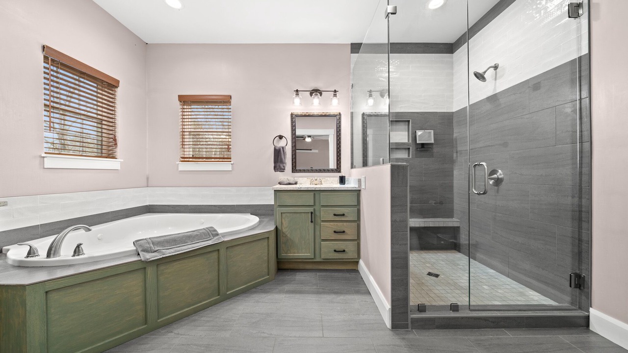 Photo of Bathroom in Skyland