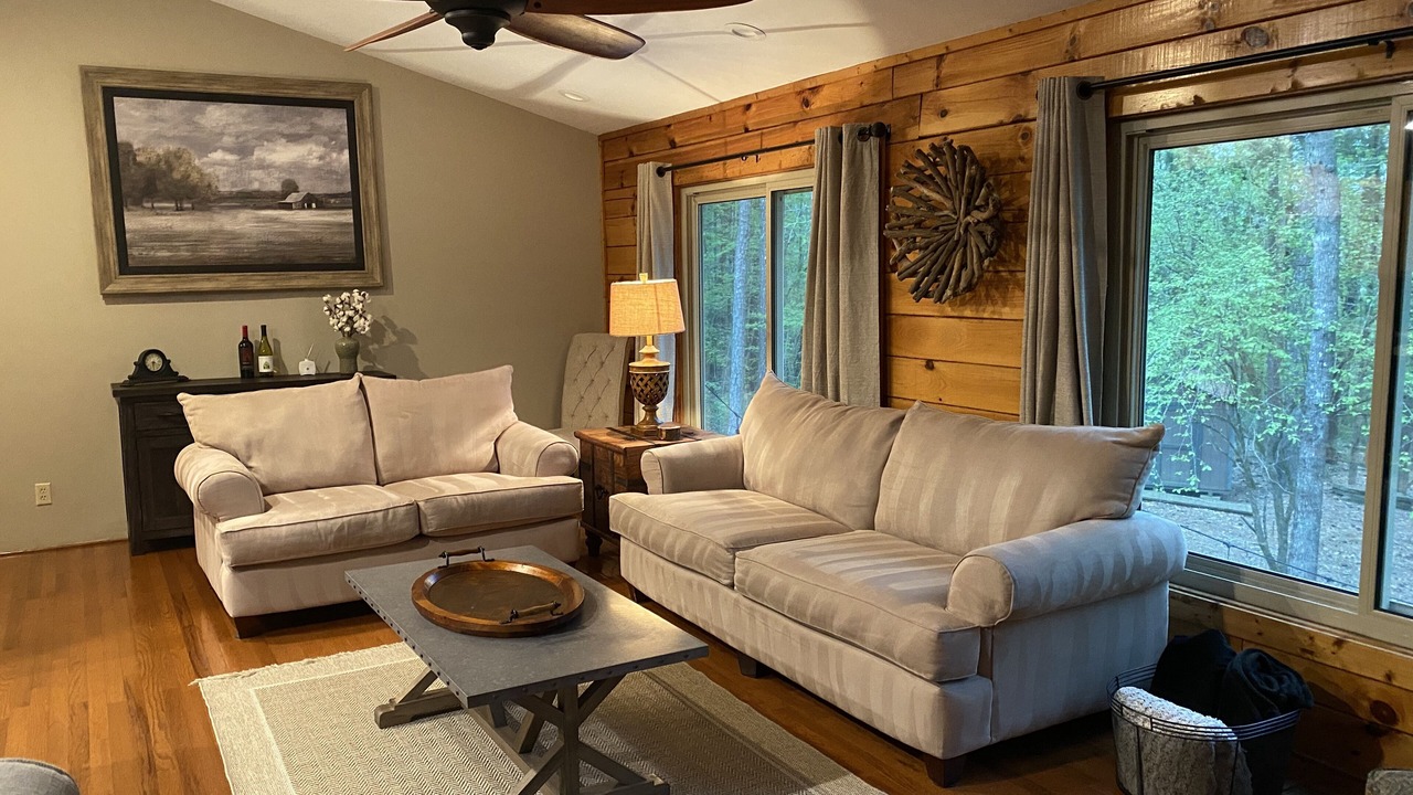 Photo of Livingroom in Bynum