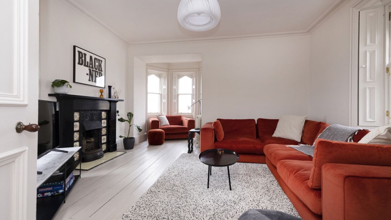 Photo of Livingroom in New Town