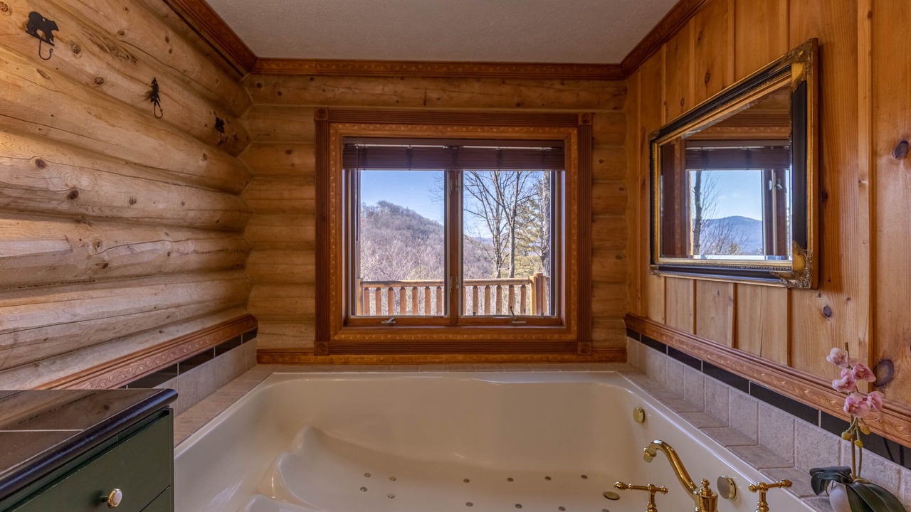 Photo of Bathroom in Blowing Rock