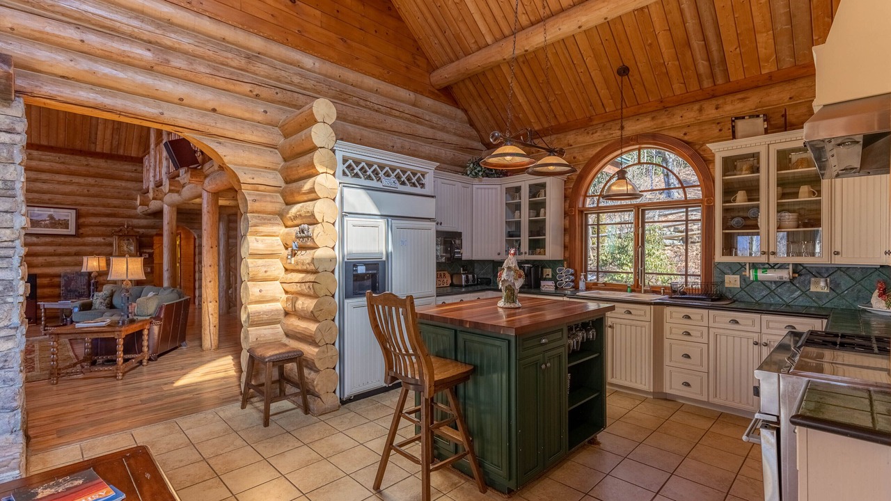 Photo of Kitchen in Blowing Rock
