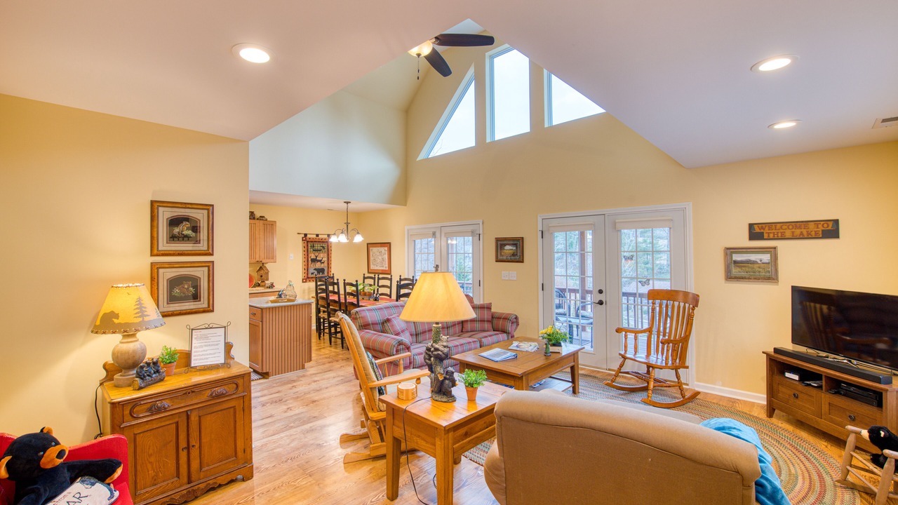 Photo of Livingroom in Lake Junaluska