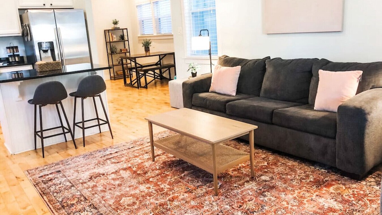 Photo of Livingroom in Downtown
