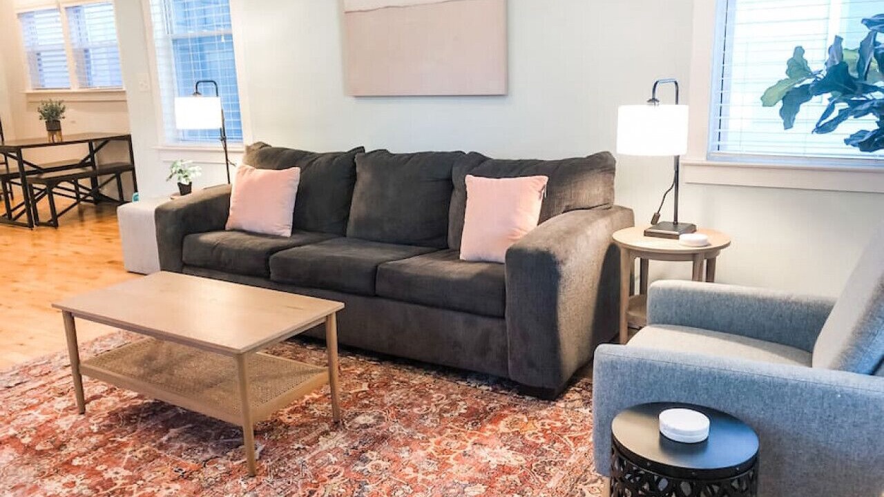 Photo of Livingroom in Downtown