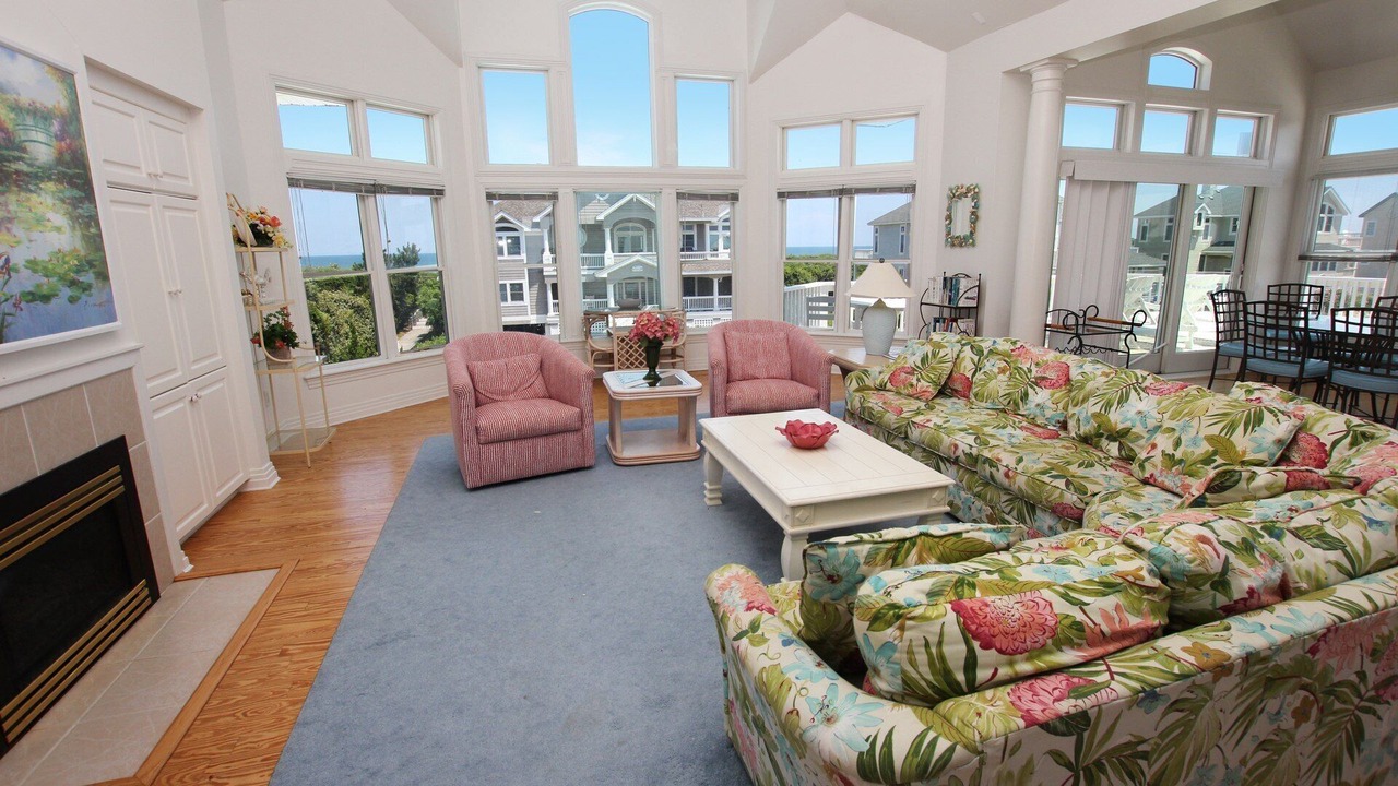 Photo of Livingroom in Pine Island