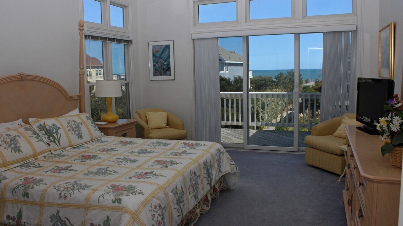 Photo of Bedroom in Pine Island