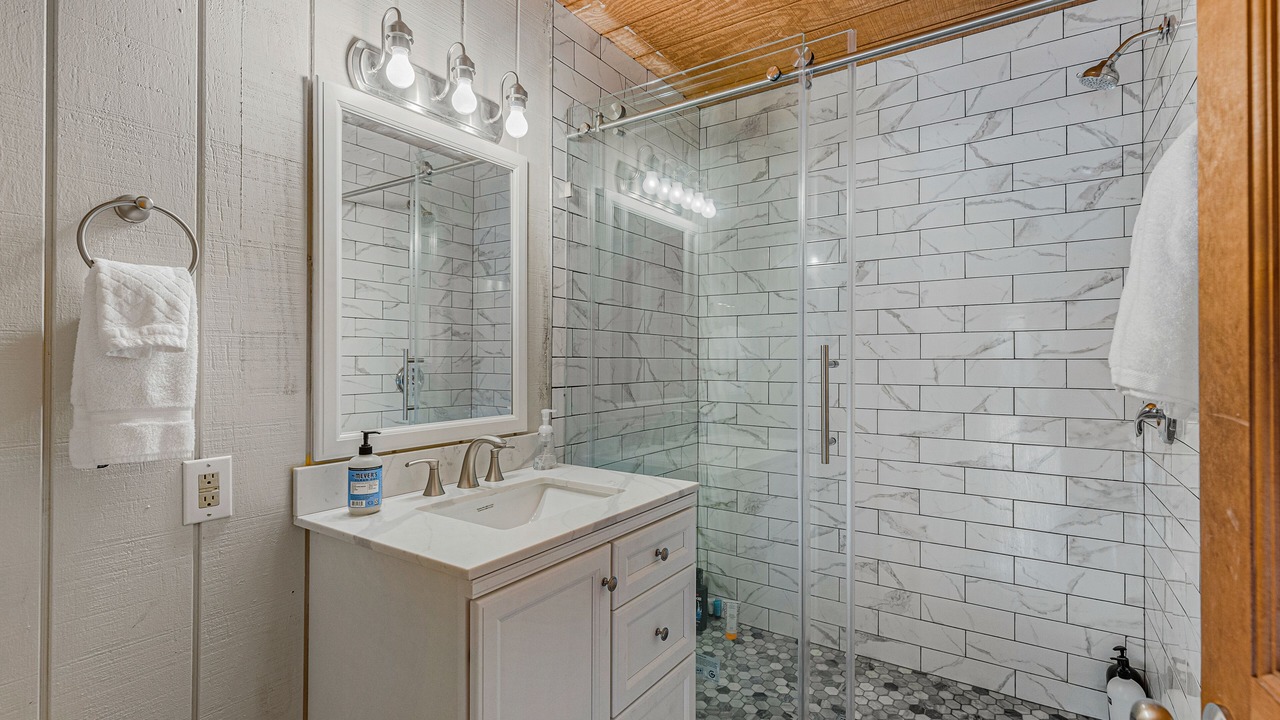 Photo of Bathroom in Lake Sequoyah
