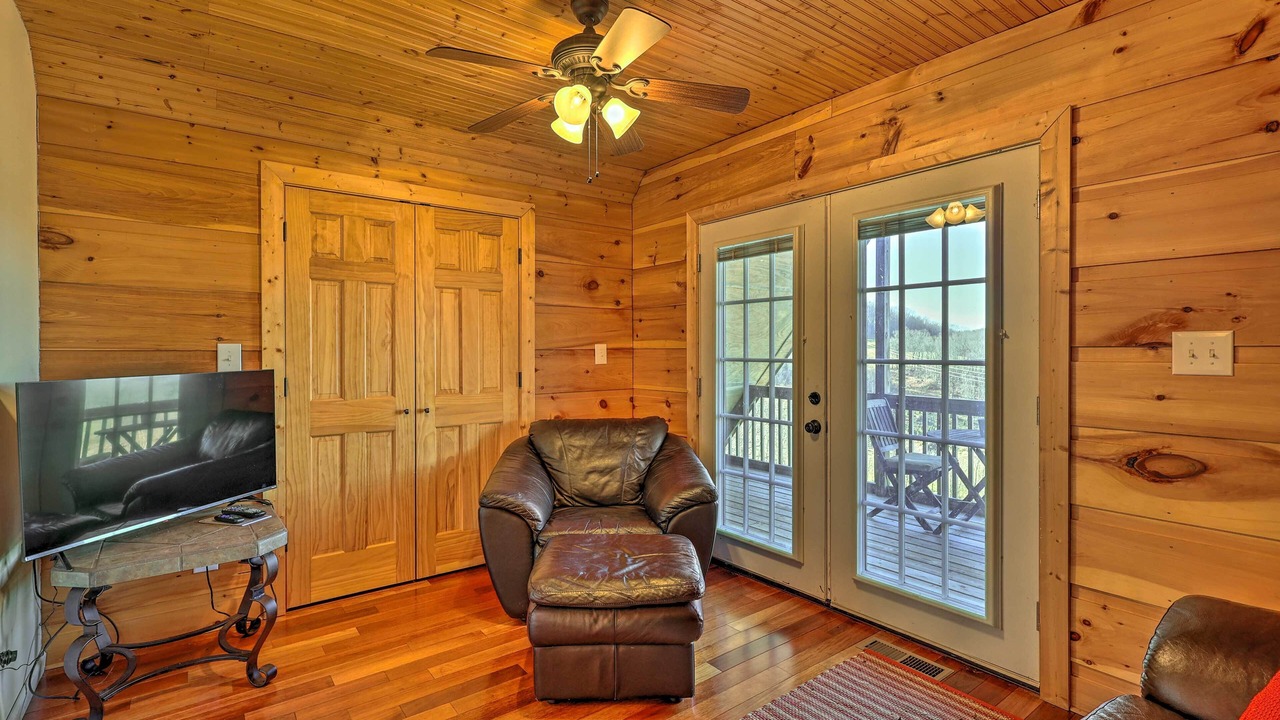 Photo of Bedroom in Laurel Springs