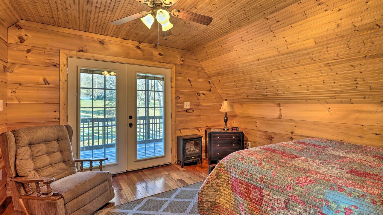 Photo of Livingroom in Laurel Springs