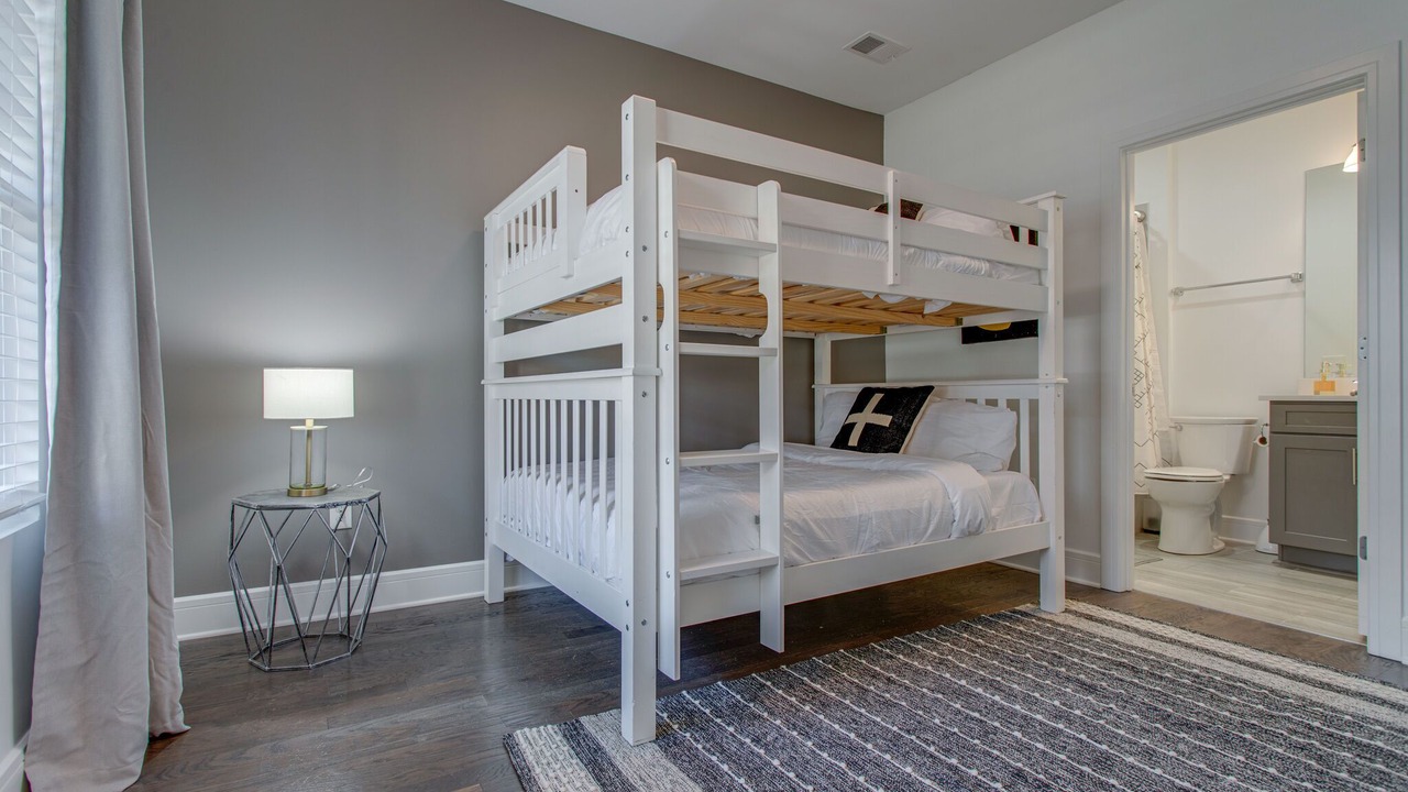 Photo of Bedroom in Historic Waverly
