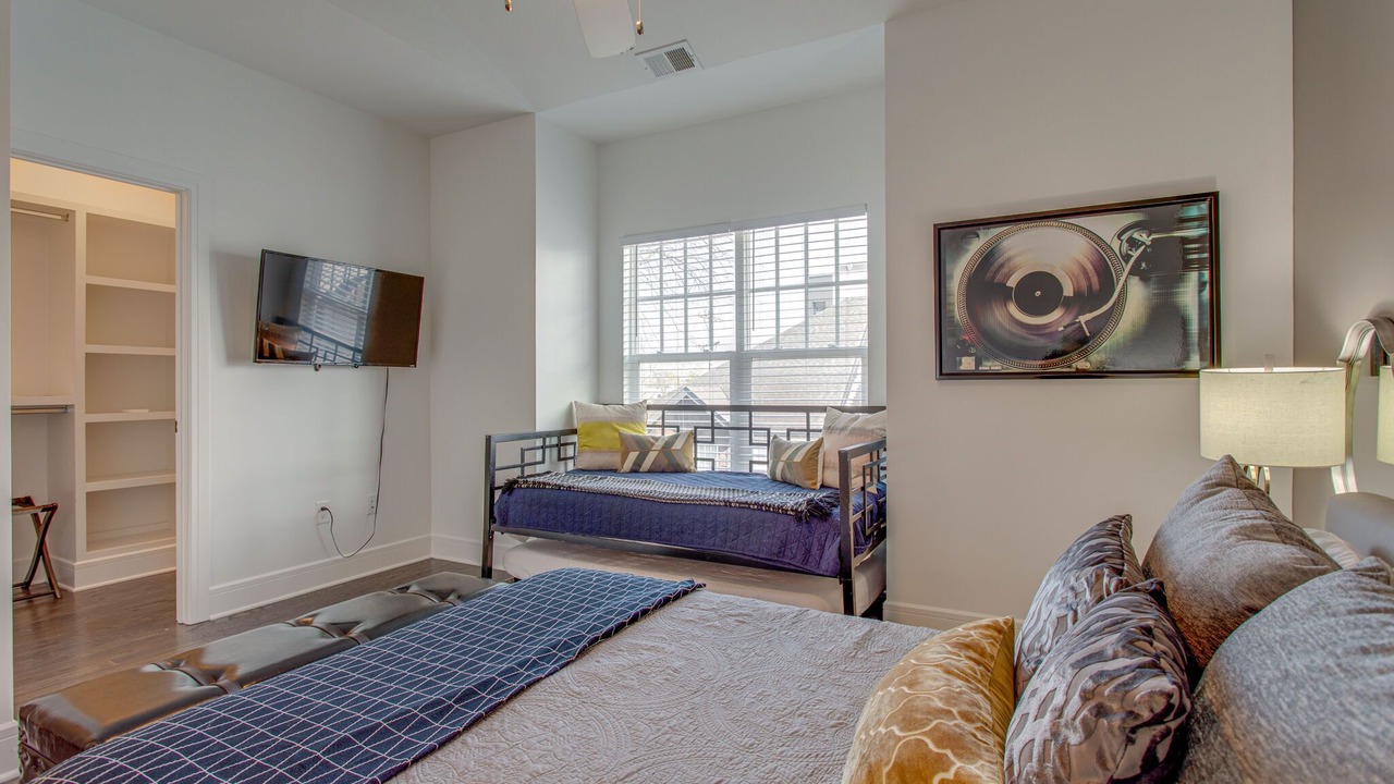 Photo of Bedroom in Historic Waverly