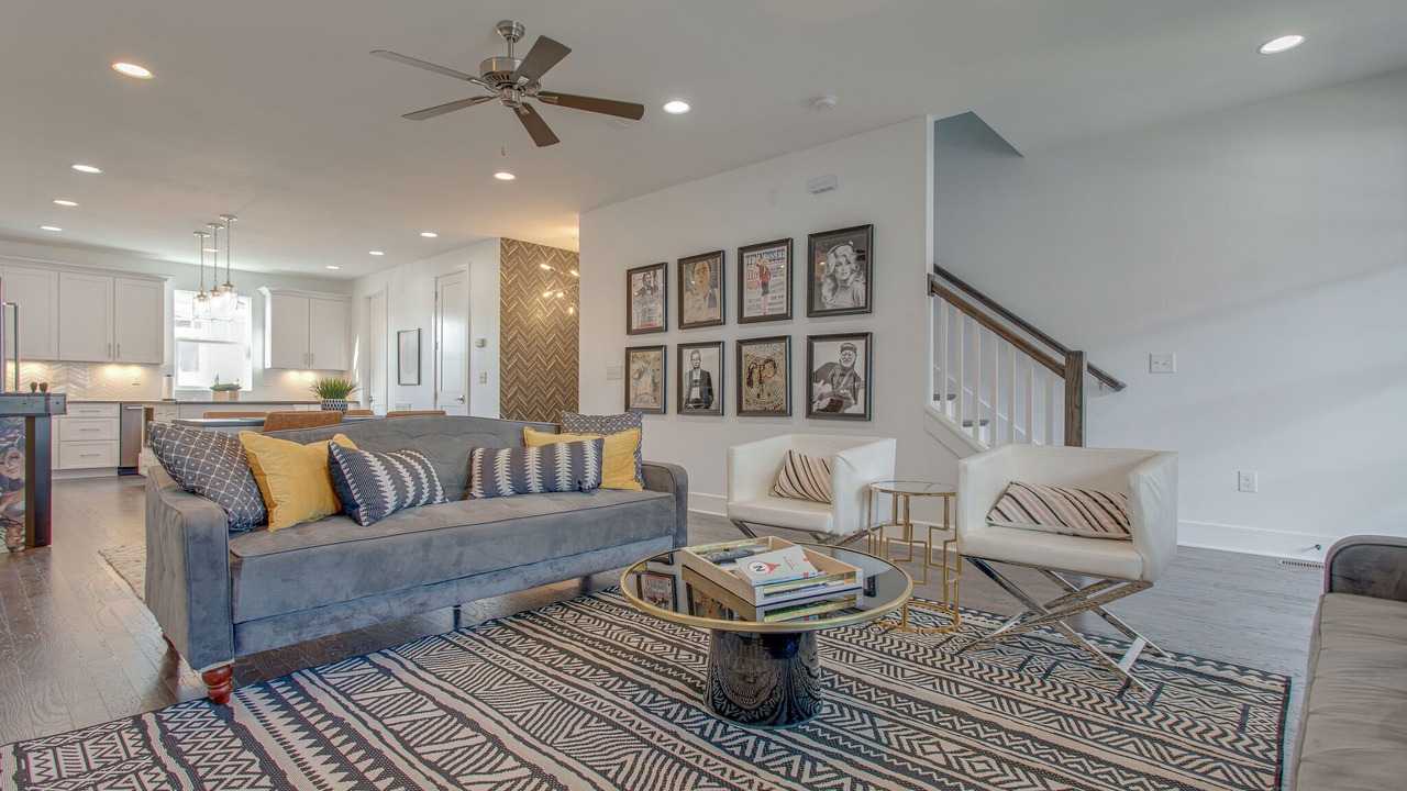 Photo of Livingroom in Historic Waverly
