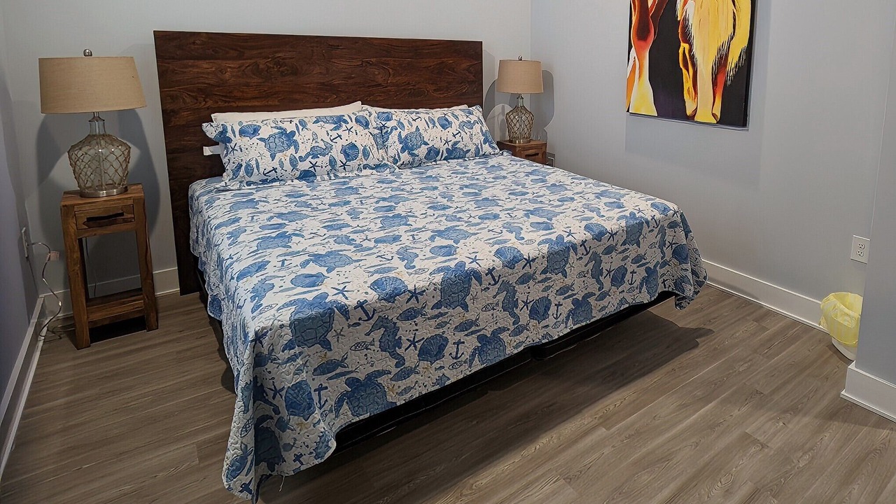 Photo of Bedroom in Corolla Light