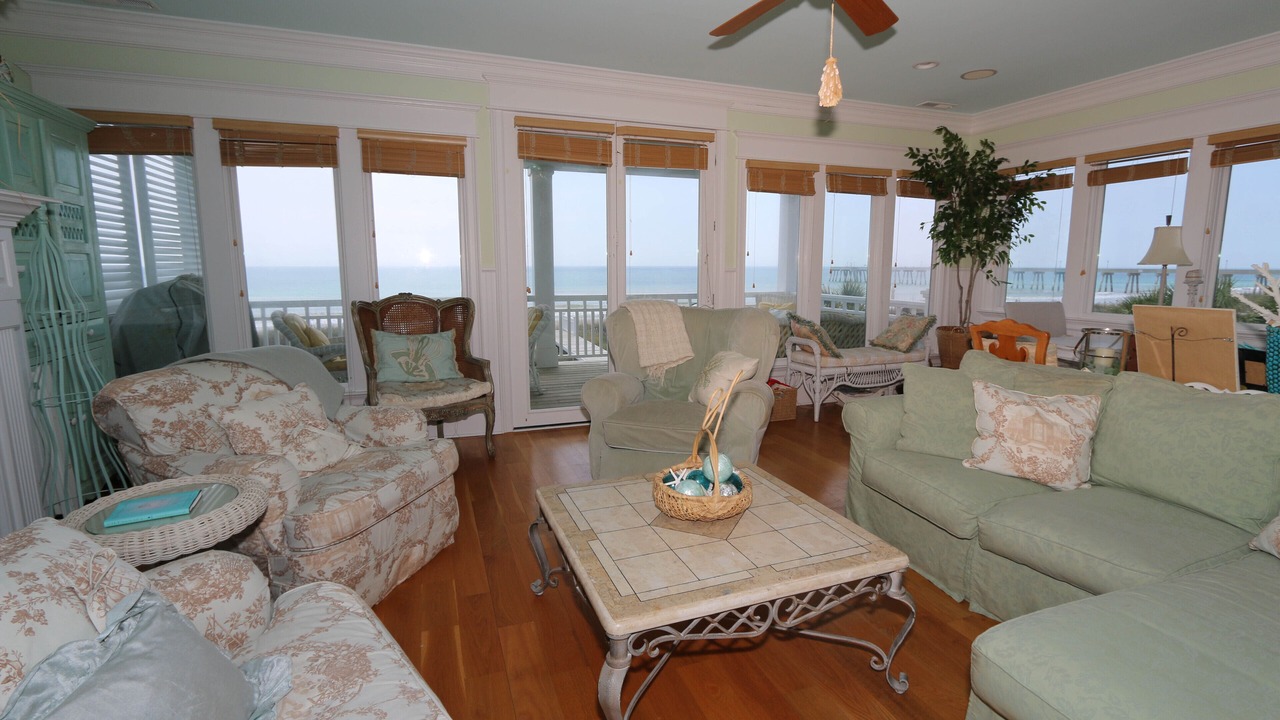 Photo of Livingroom in Wrightsville Beach