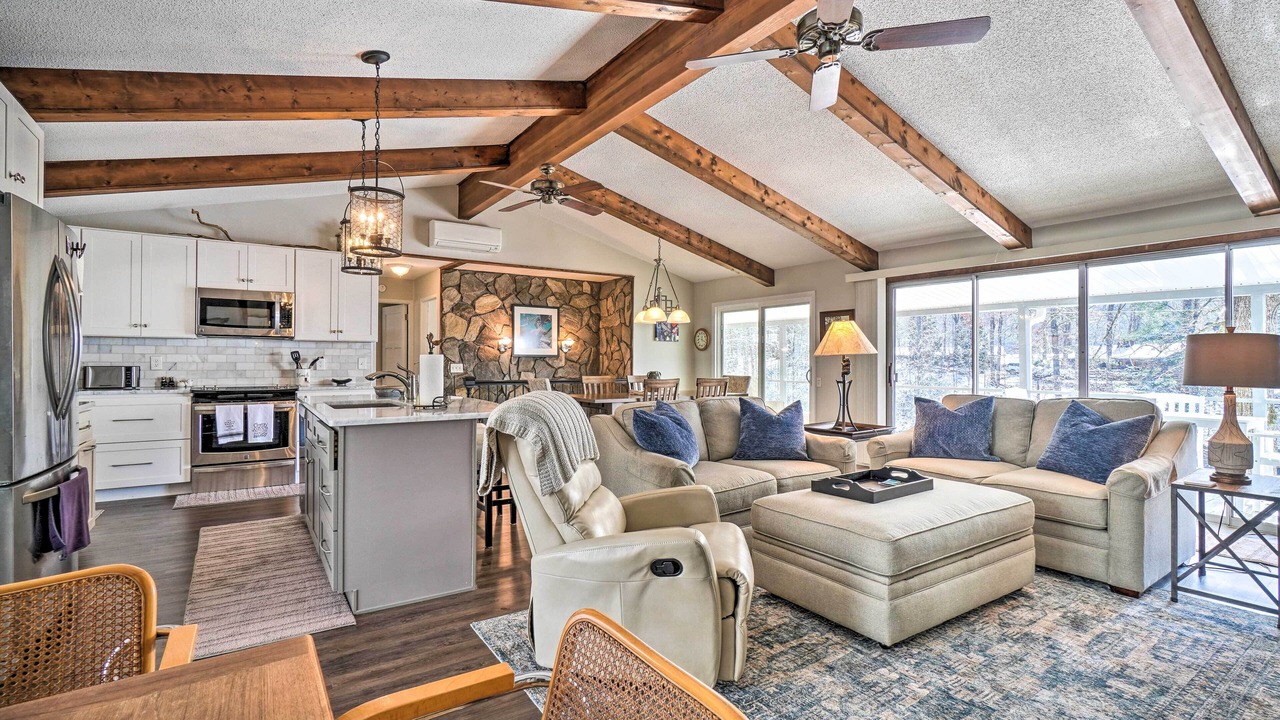Photo of Bedroom in Robbinsville