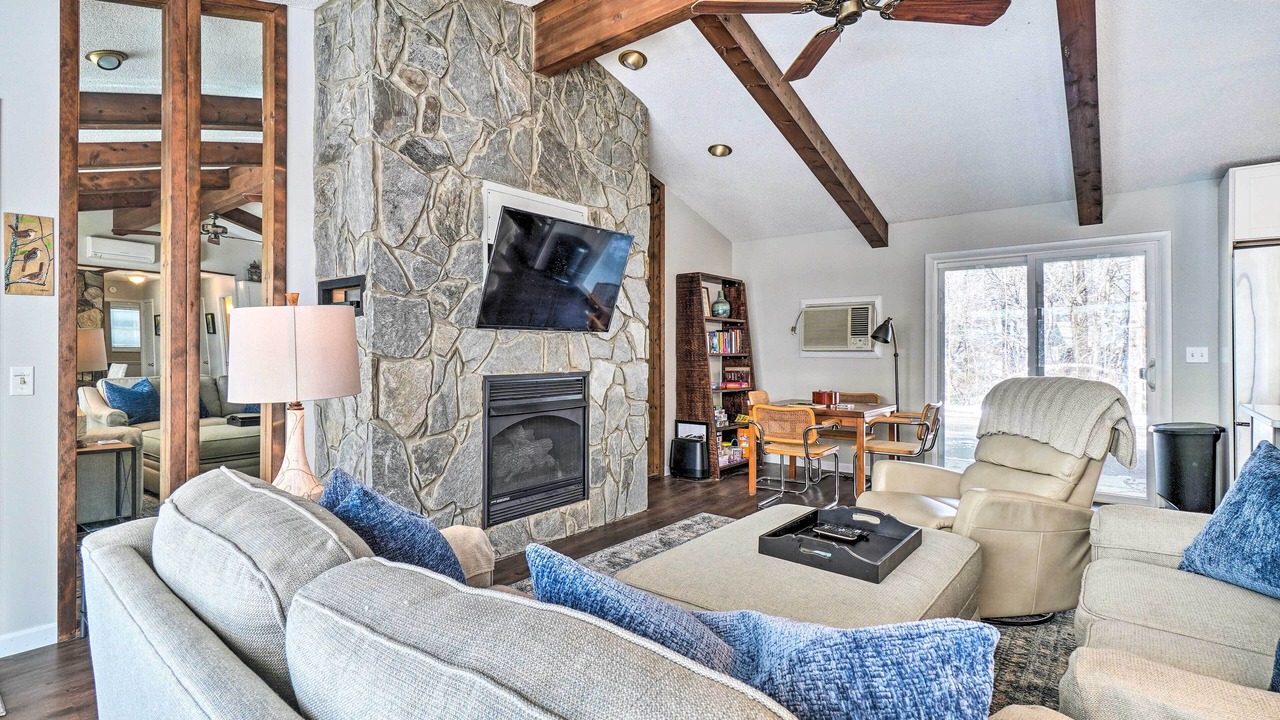 Photo of Bedroom in Robbinsville