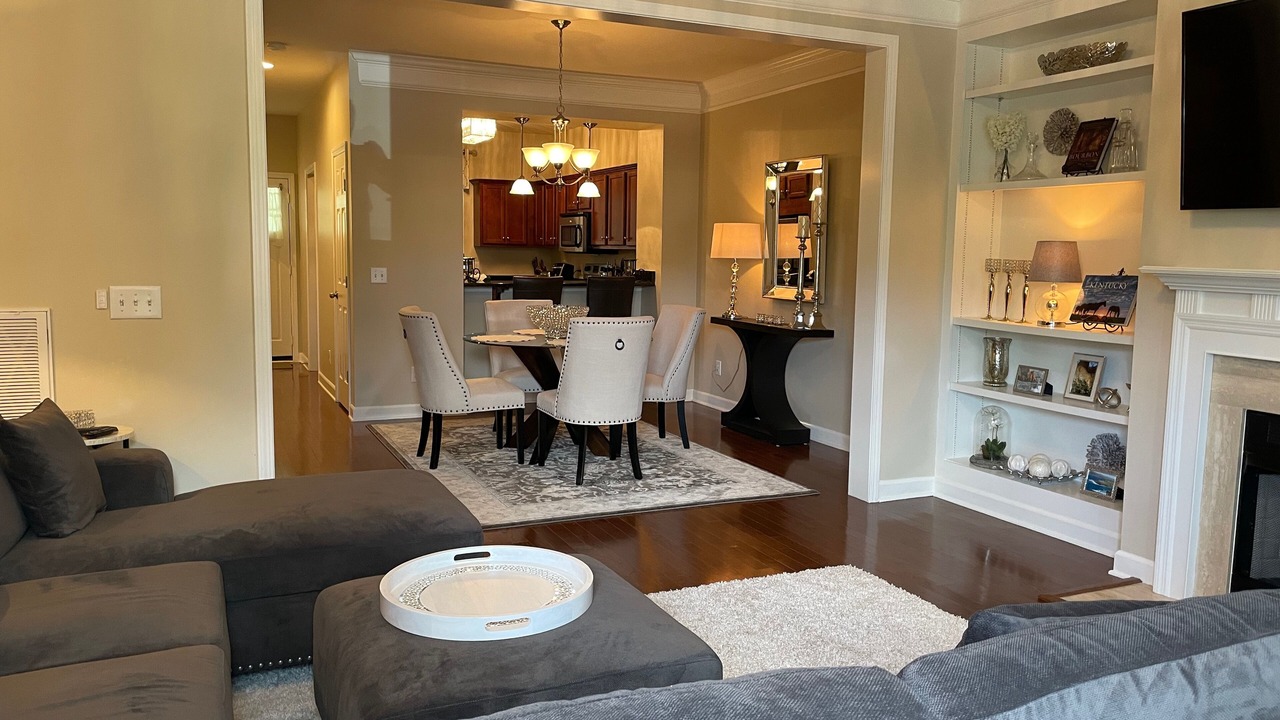 Photo of Livingroom in Melrose