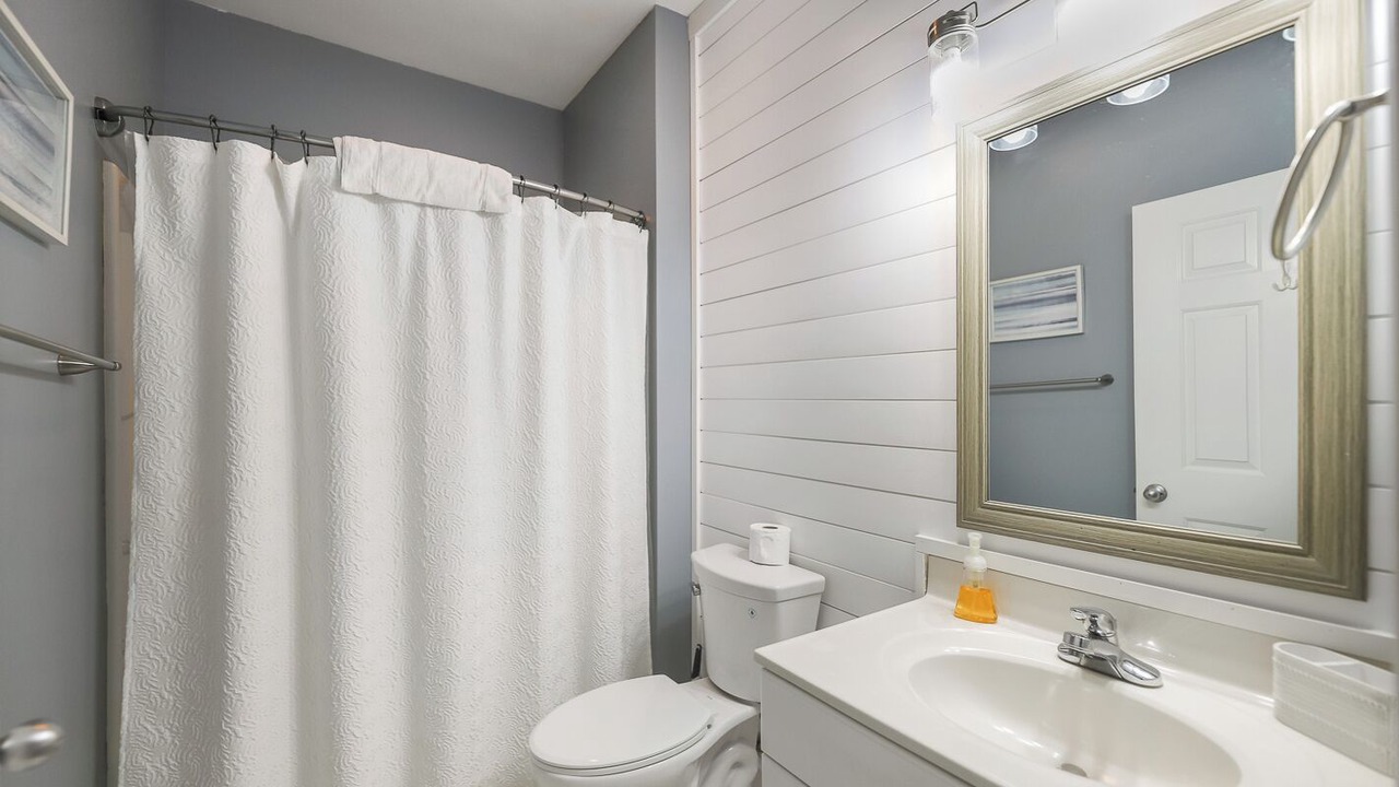 Photo of Bathroom in Sea Trail