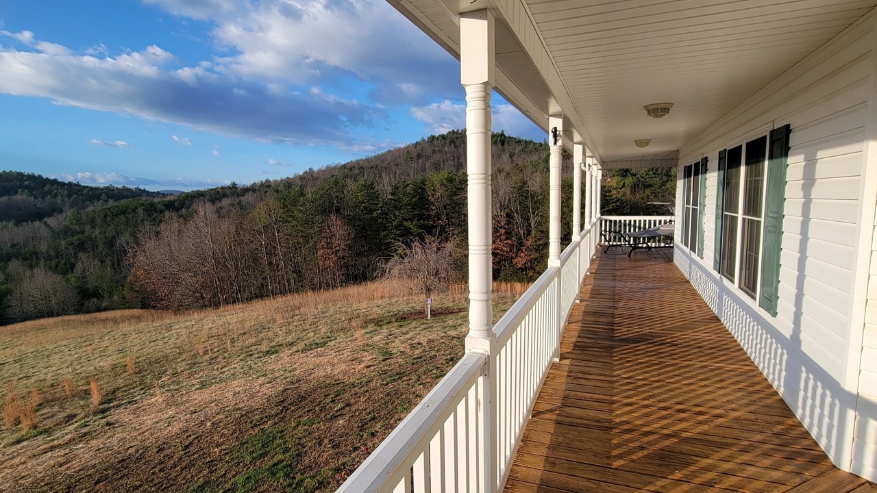 Photo of Patio Balcony in Lenoir