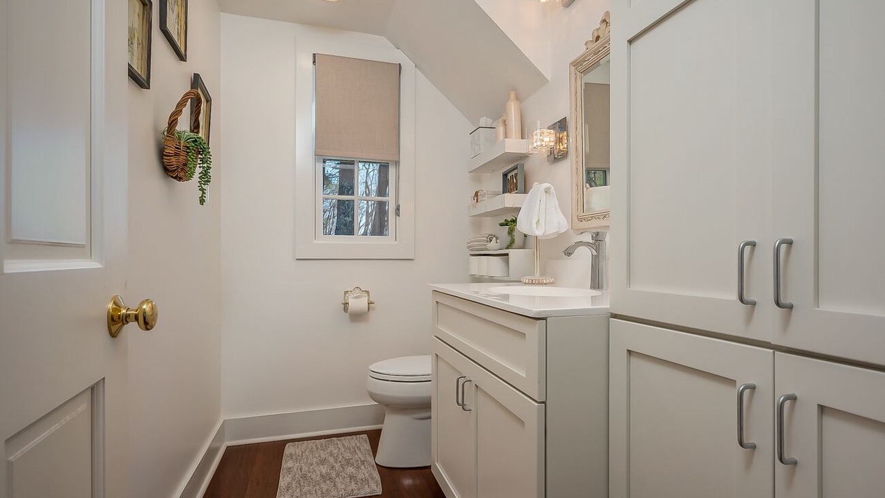 Photo of Bedroom in Lynn