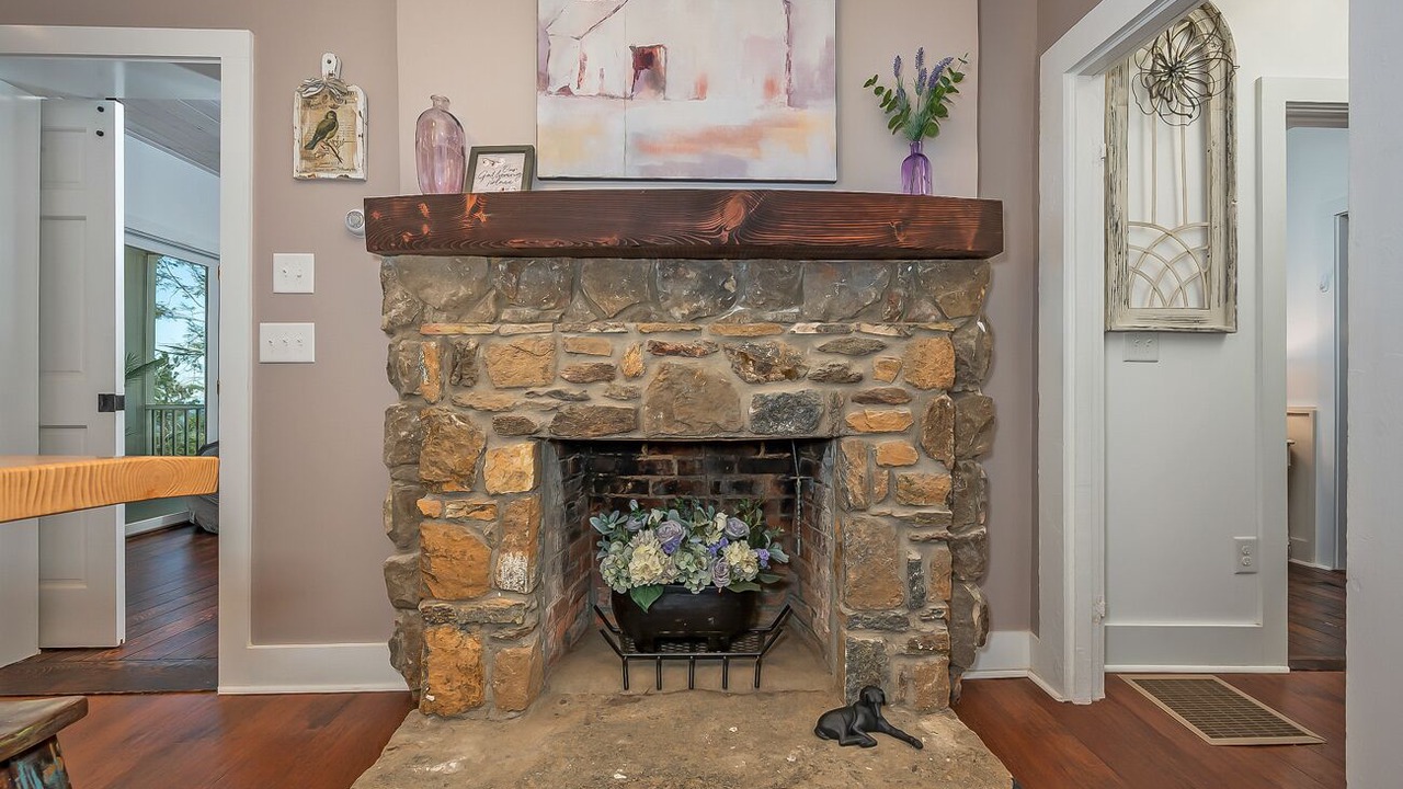 Photo of Livingroom in Lynn