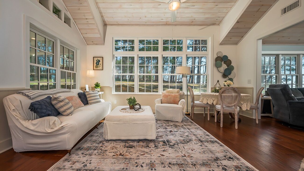 Photo of Bedroom in Lynn
