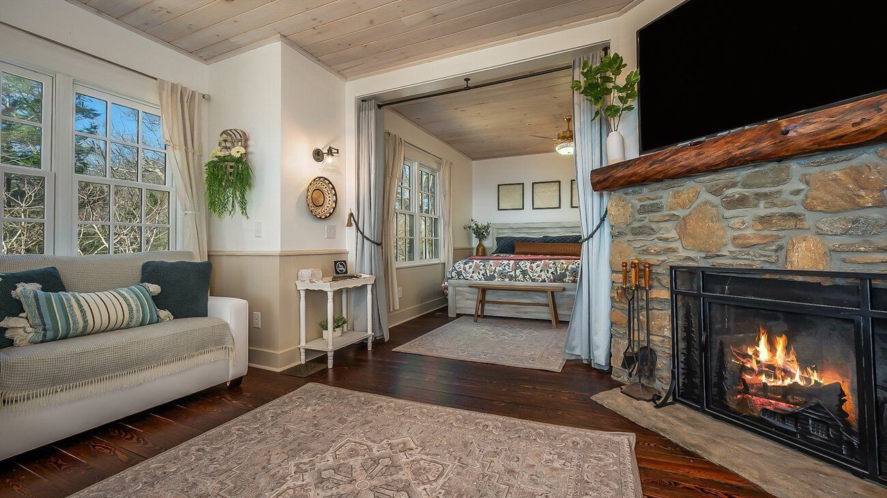 Photo of Livingroom in Lynn