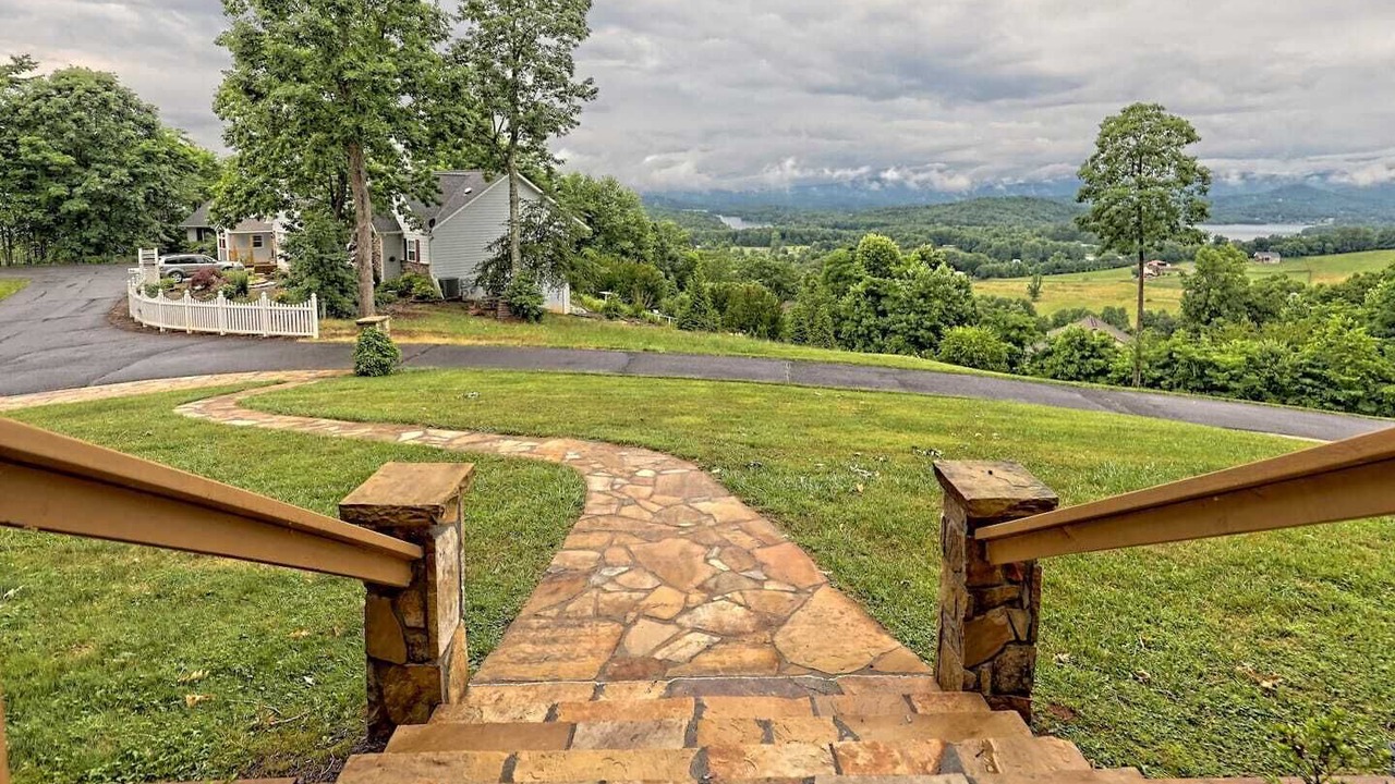 Photo of Others in Hayesville