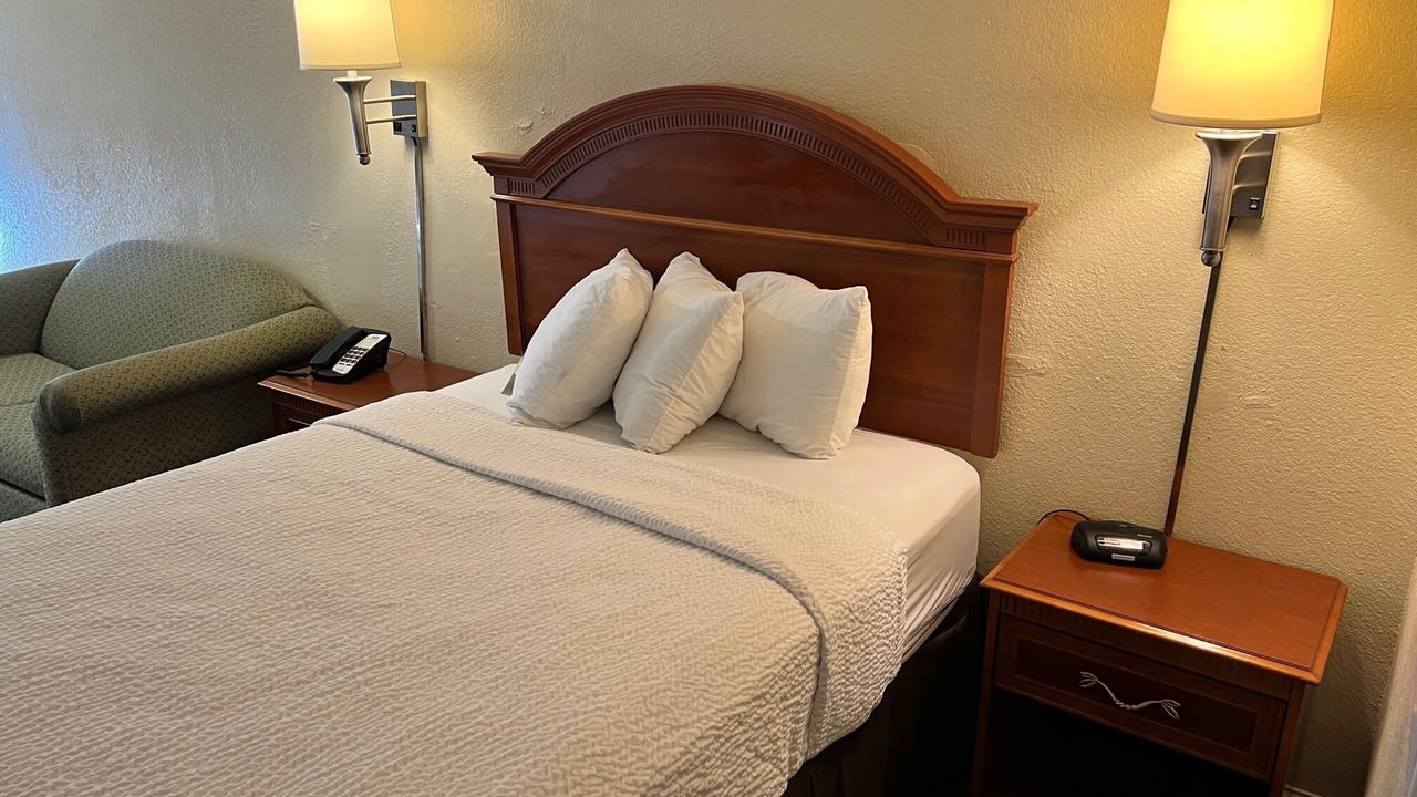 Photo of Bedroom in Candler