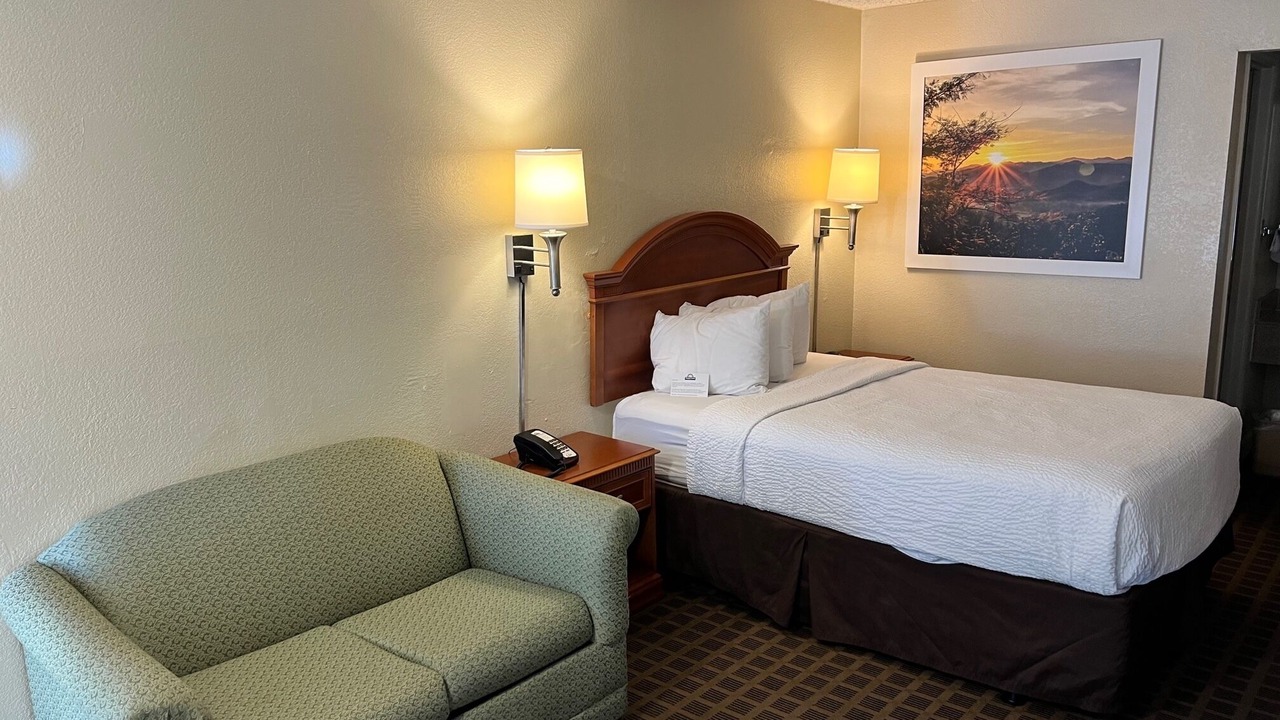 Photo of Bedroom in Candler