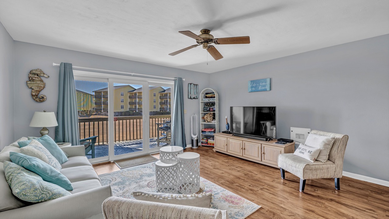 Photo of Livingroom in McCutcheon Field
