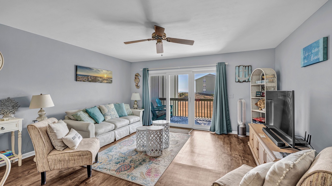 Photo of Livingroom in McCutcheon Field