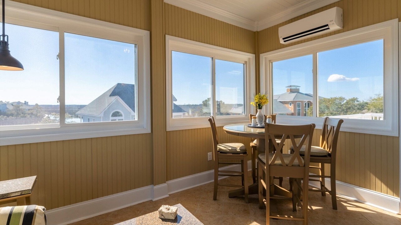 Photo of Bedroom in Manteo