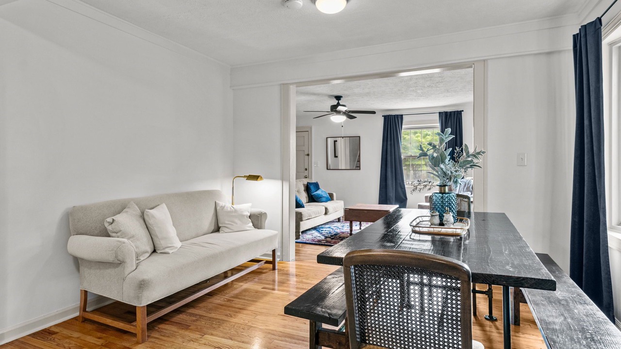 Photo of Livingroom in Terry Sanford