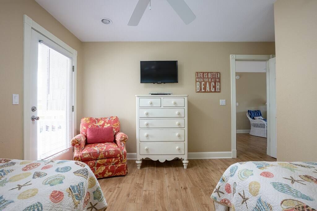 Photo of Bedroom in Currituck County