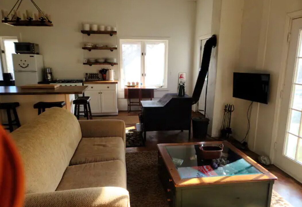 Photo of Livingroom in Morganton
