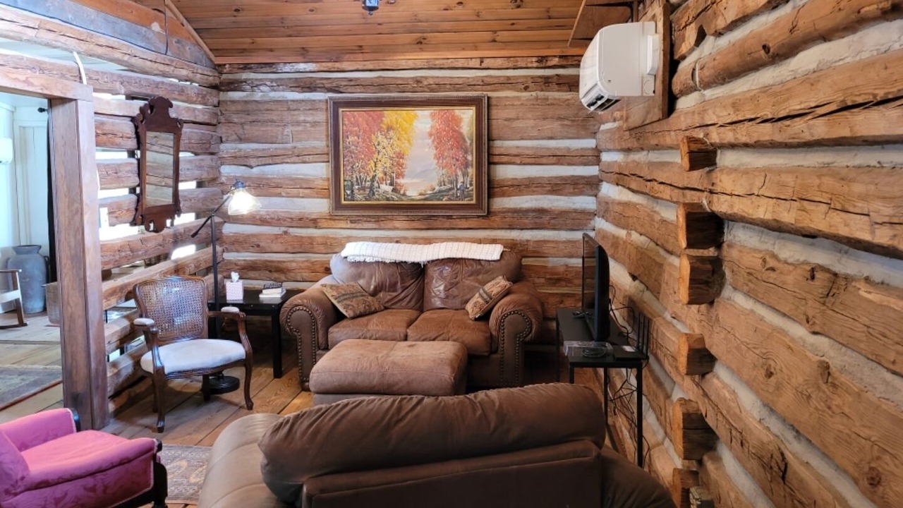 Photo of Livingroom in Rutherfordton