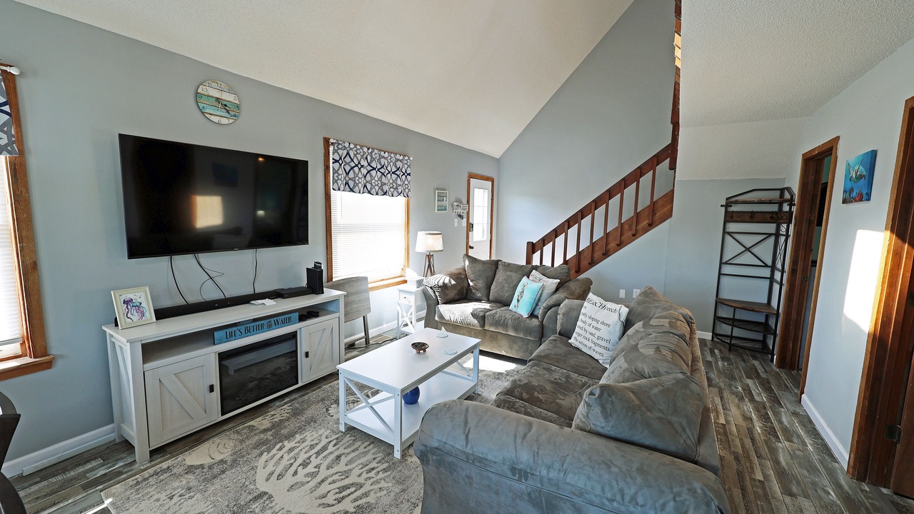 Photo of Livingroom in Colington Harbour