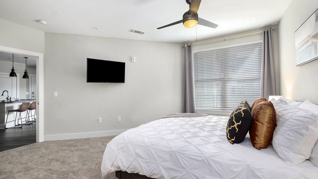 Photo of Bedroom in Villa Heights