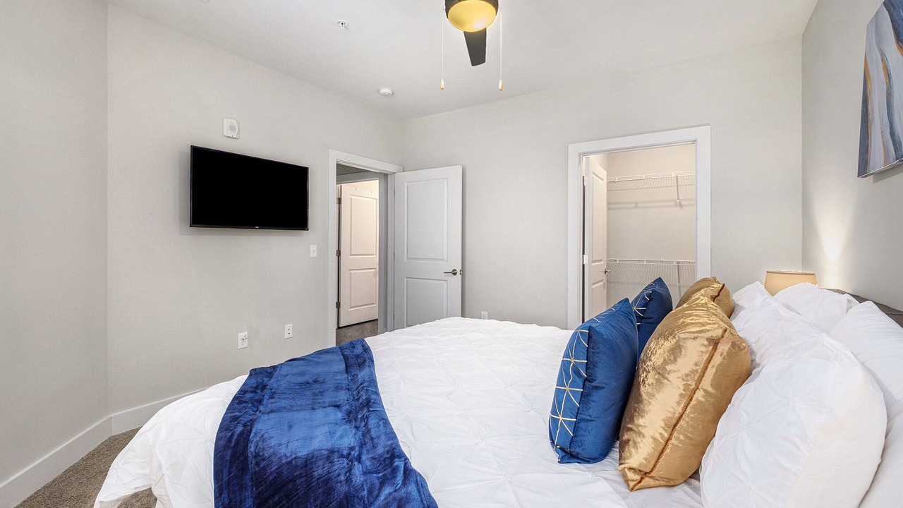 Photo of Bedroom in Villa Heights