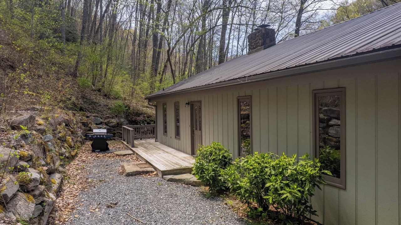 Photo of Patio Balcony in Cullowhee