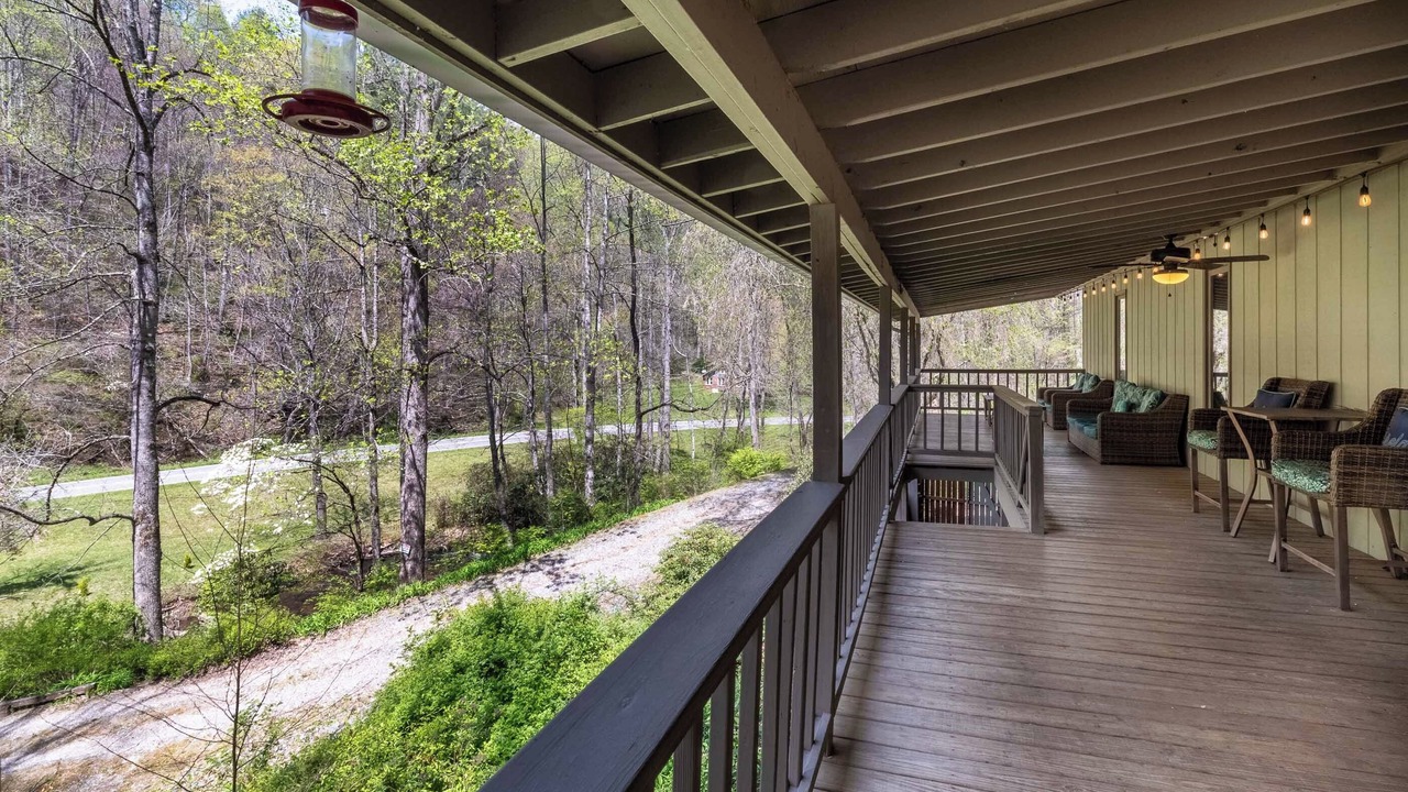 Photo of Patio Balcony in Cullowhee