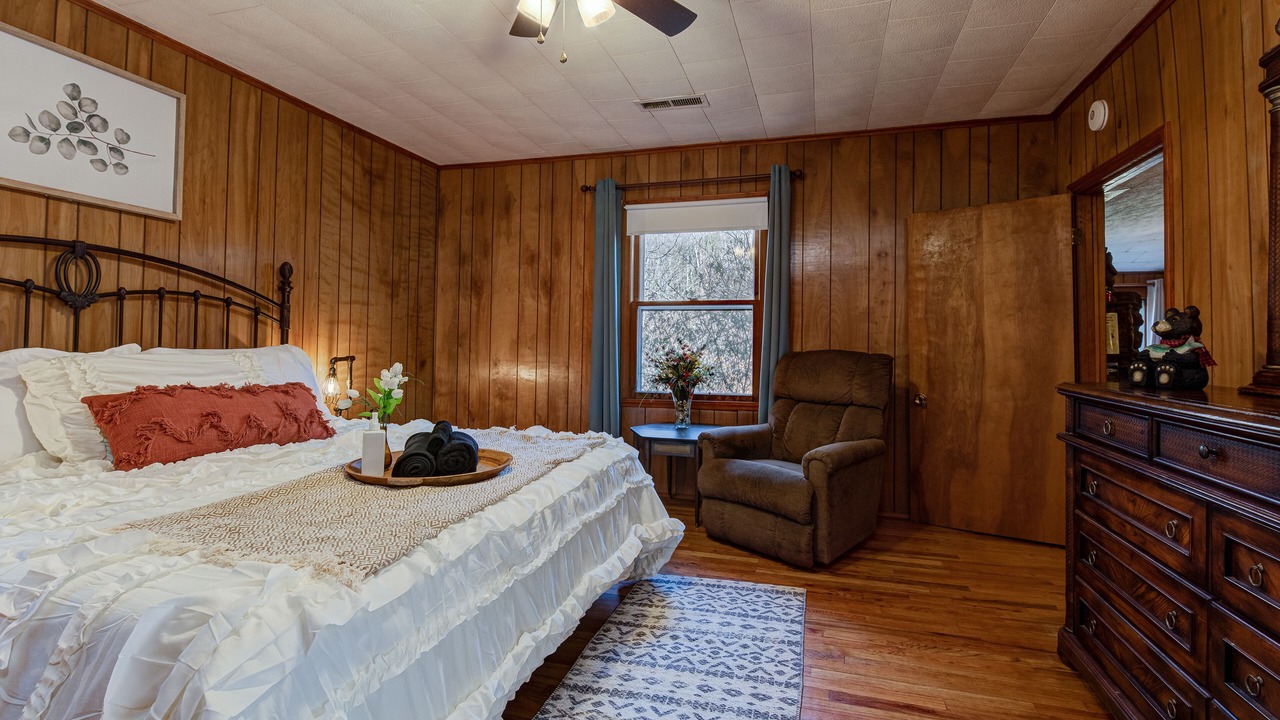 Photo of Bedroom in Rosman