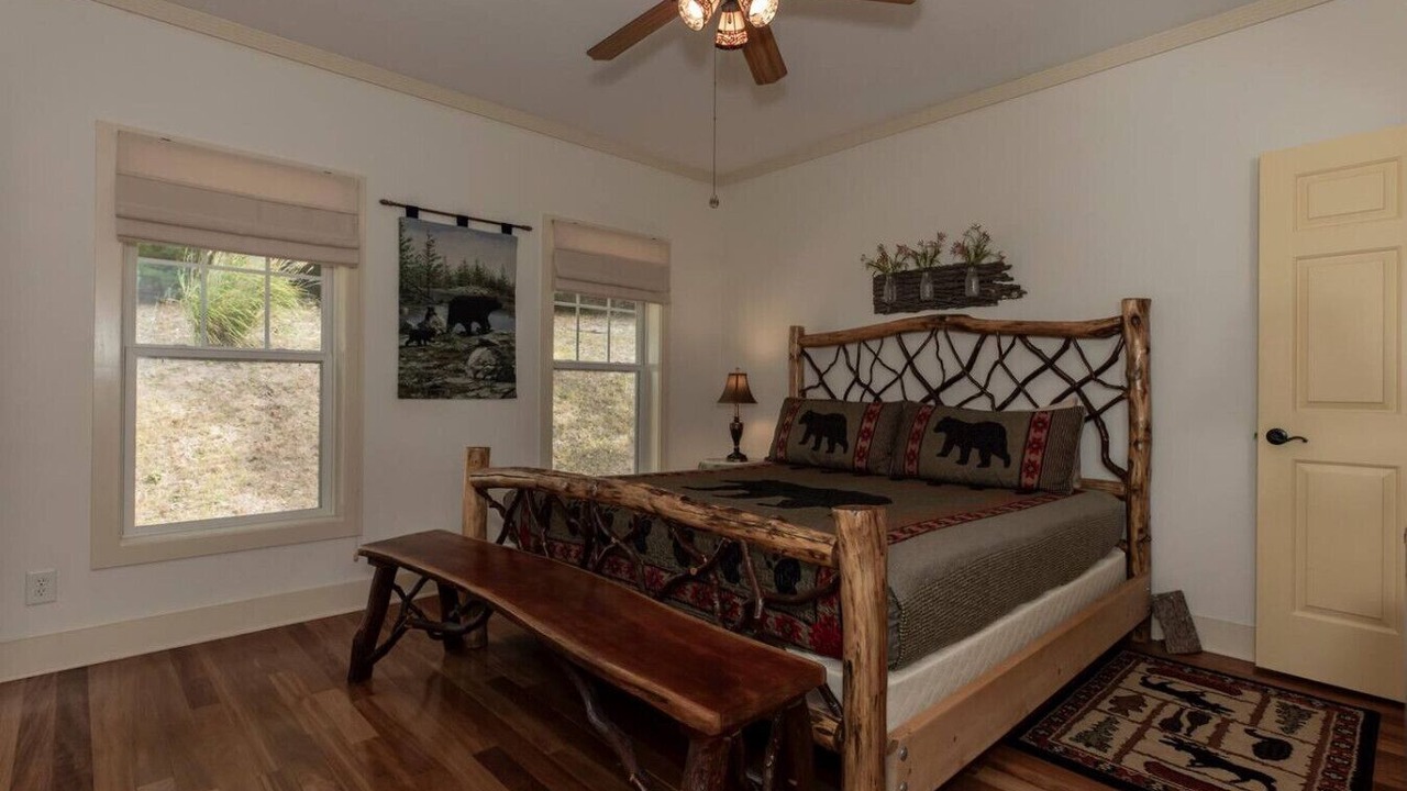 Photo of Bedroom in Deep Gap